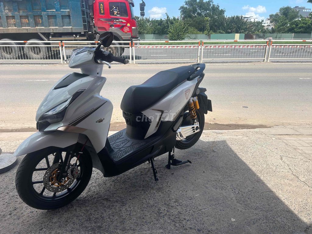 Yadea 2025 - ảnh 1