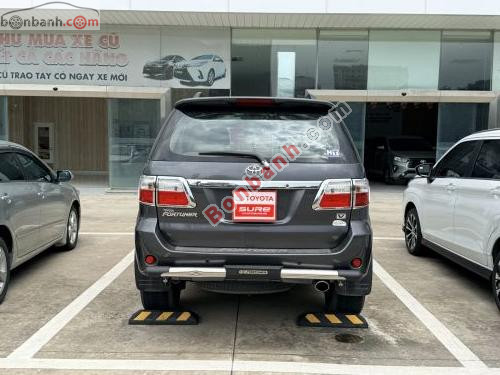 Toyota Fortuner 2.7V 4x4 AT 2011 - ảnh 5
