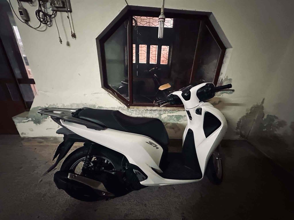 Honda SH 2018 - ảnh 1