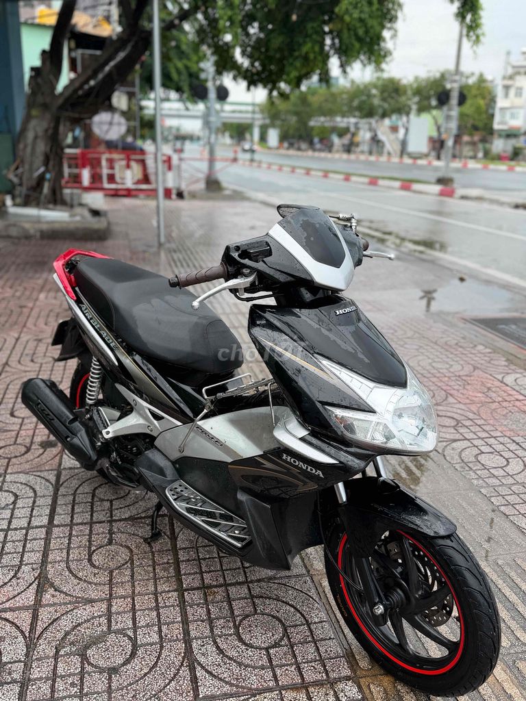 Honda Air Blade 2010 - ảnh 2