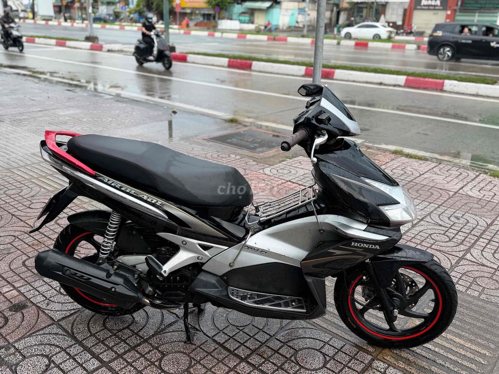 Honda Air Blade 2010 - ảnh 3