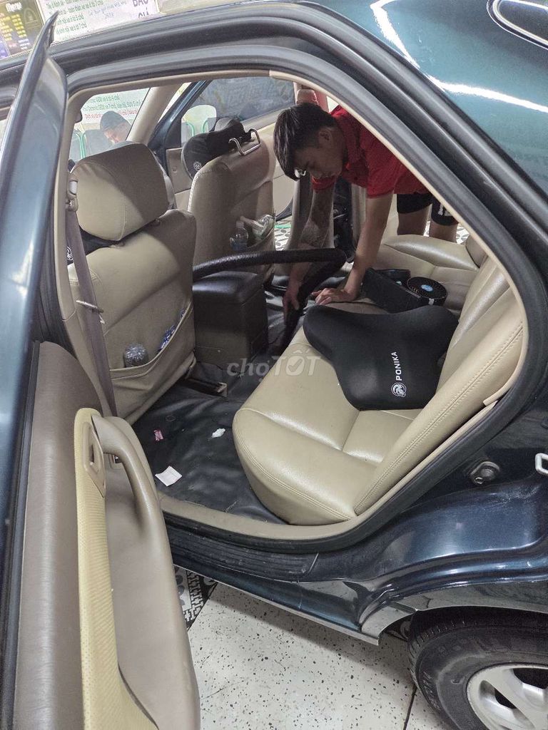 Toyota Camry - ảnh 5
