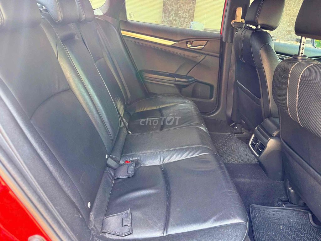 Honda Civic 2018 - ảnh 4