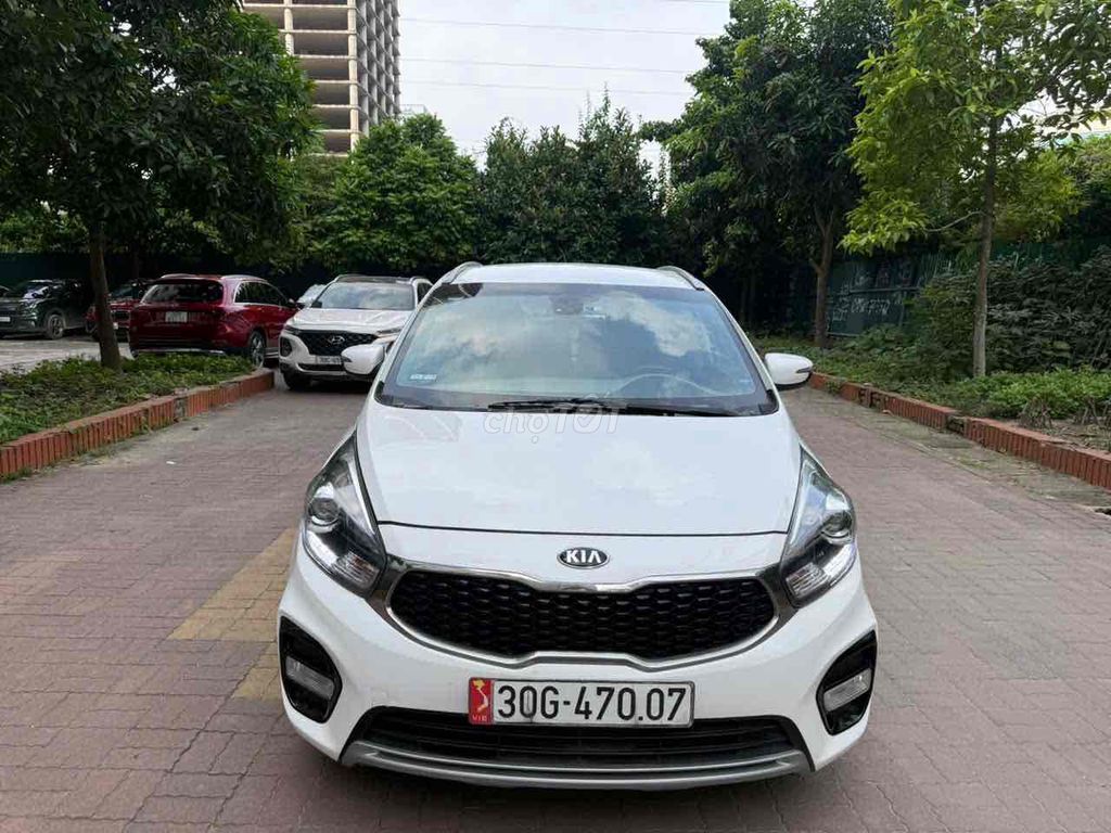 Kia Rondo 2017 - ảnh 1