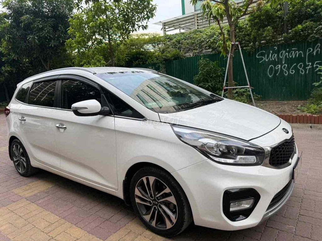 Kia Rondo 2017 - ảnh 3