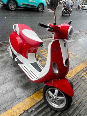 Piaggio Vespa 2012 - ảnh 1