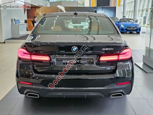 BMW 5 Series 520i M Sport 2023 - ảnh 4