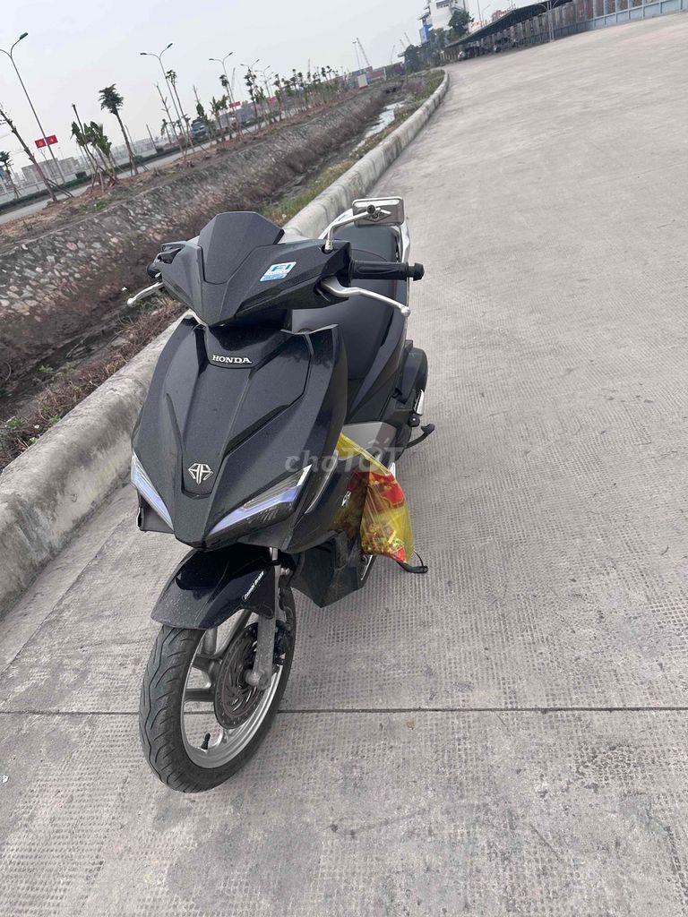 Honda Air Blade 2017 - ảnh 3