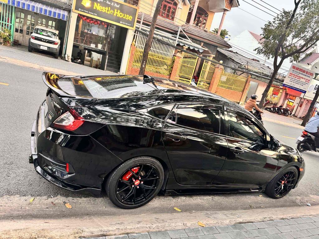 Honda Civic - ảnh 1