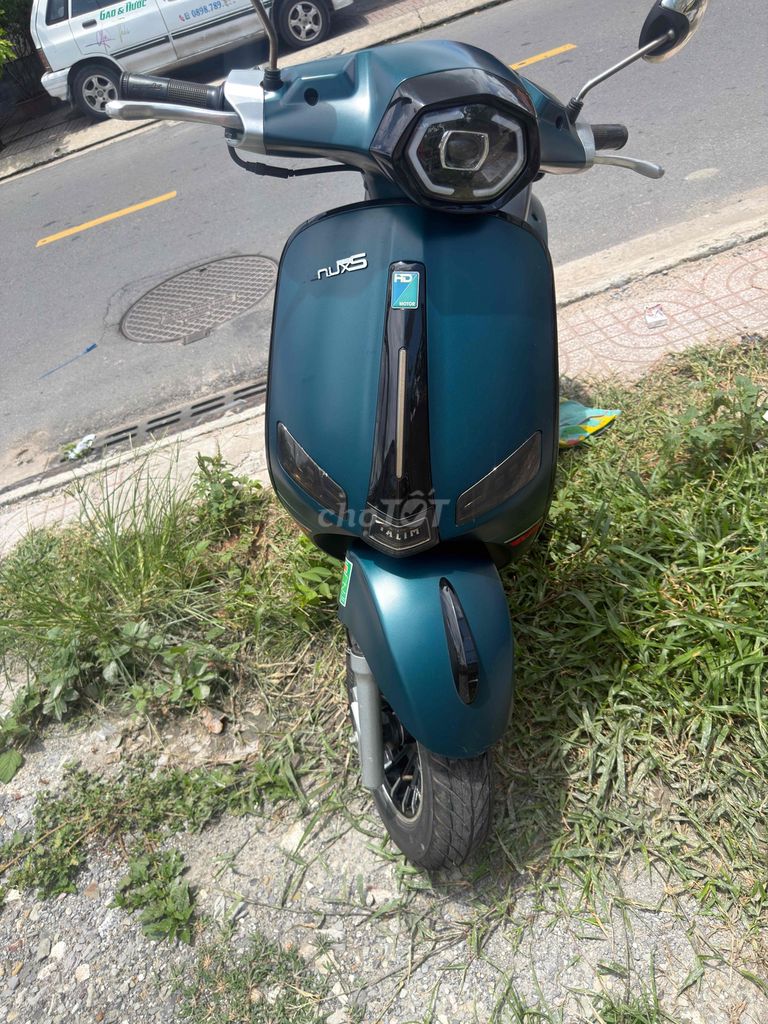 Vespa 2023 - ảnh 1