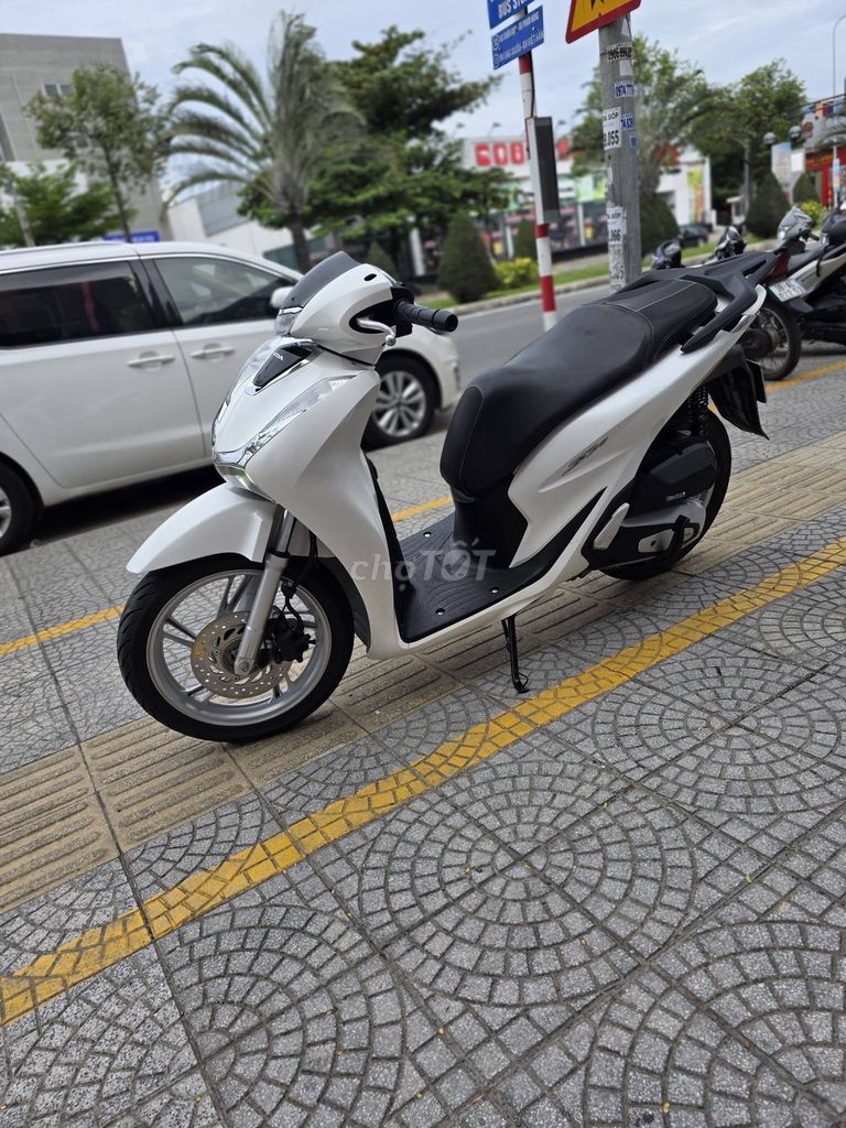 Honda SH 2021 - ảnh 1