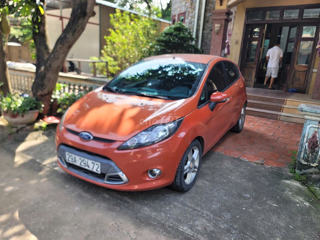 Ford Fiesta 2011 - ảnh 1