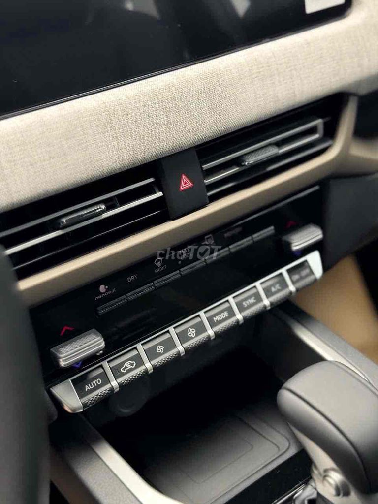 Mitsubishi - ảnh 3