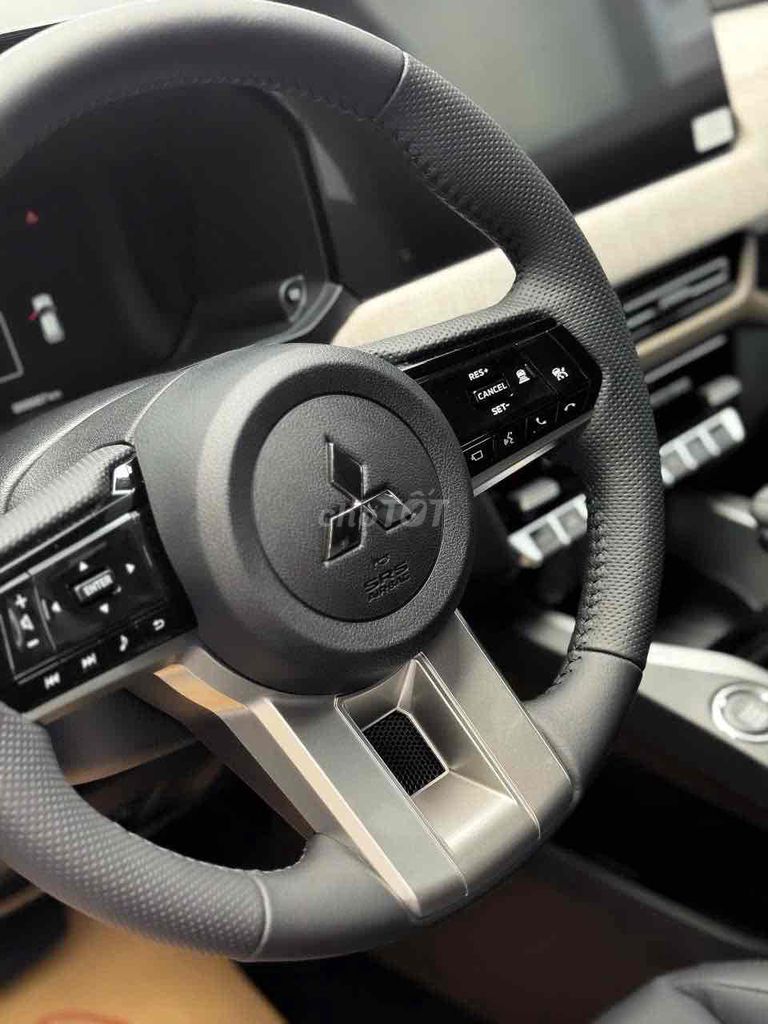 Mitsubishi - ảnh 4