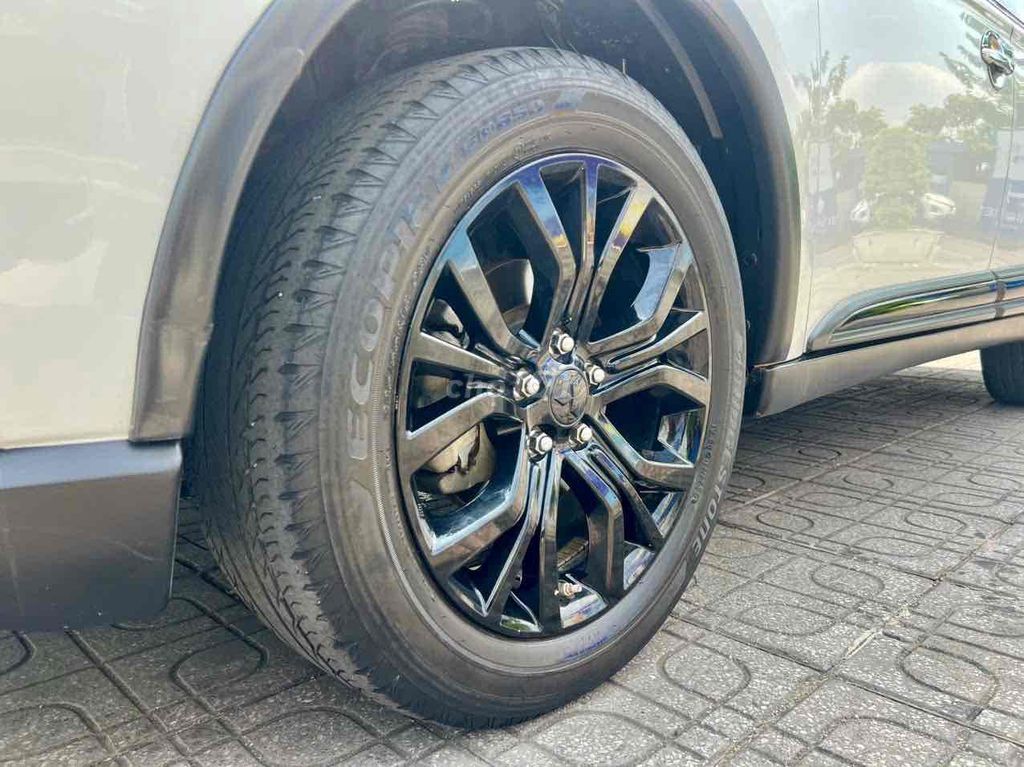 Mitsubishi Outlander 2019 - ảnh 5