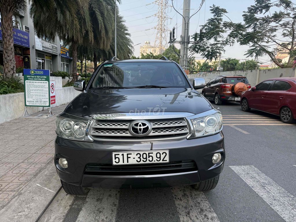 Toyota Fortuner 2009 - ảnh 1