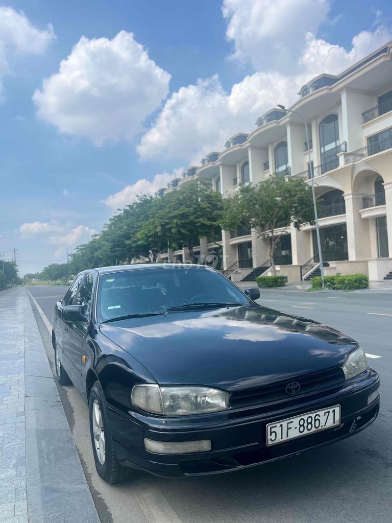 Toyota Camry 1993 - ảnh 2