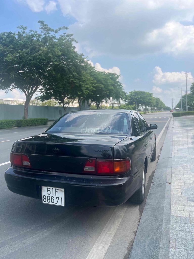 Toyota Camry 1993 - ảnh 4