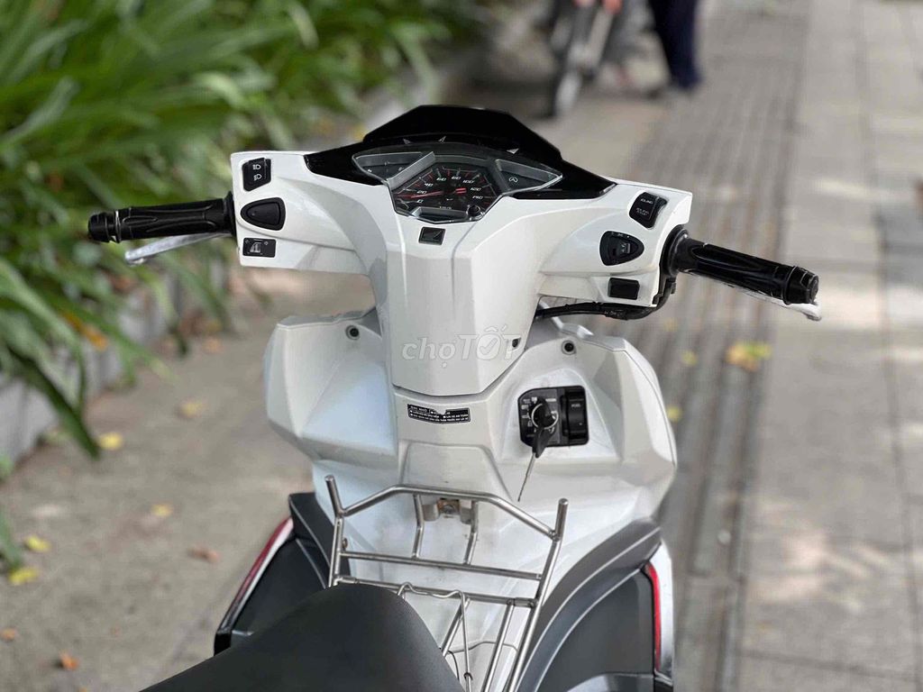 Honda AirBlade 2017 - ảnh 2