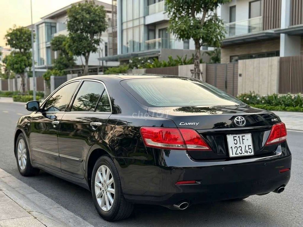 Toyota Camry 2.4G 2010 - ảnh 4