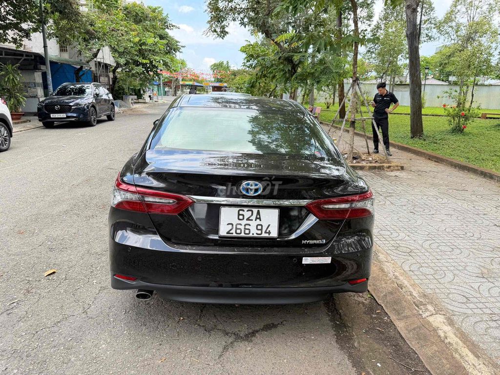 Toyota Camry 2022 - ảnh 2