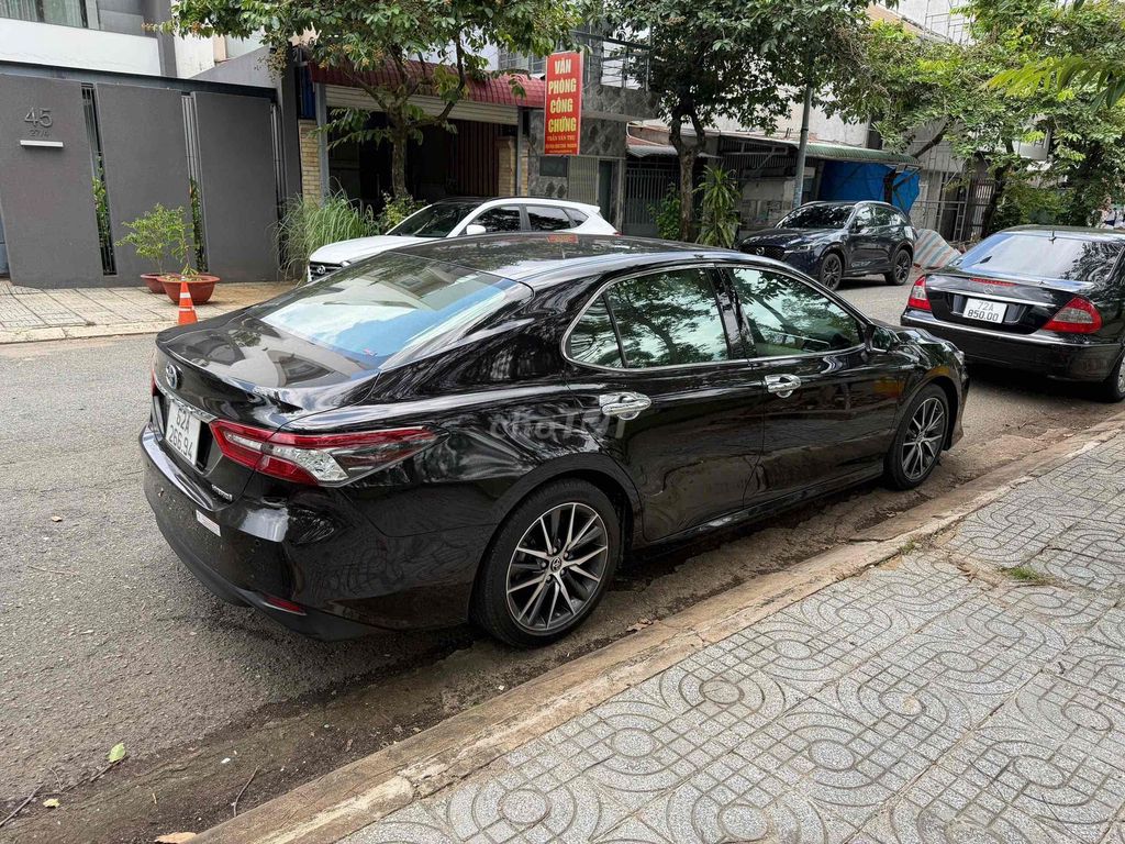 Toyota Camry 2022 - ảnh 3