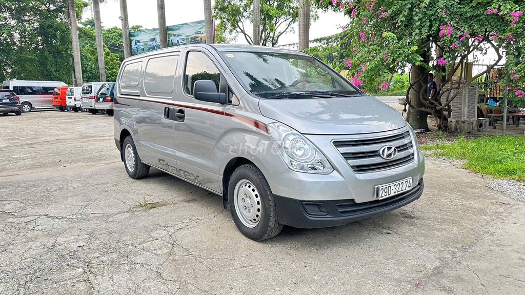 Hyundai Starex 2016 - ảnh 3