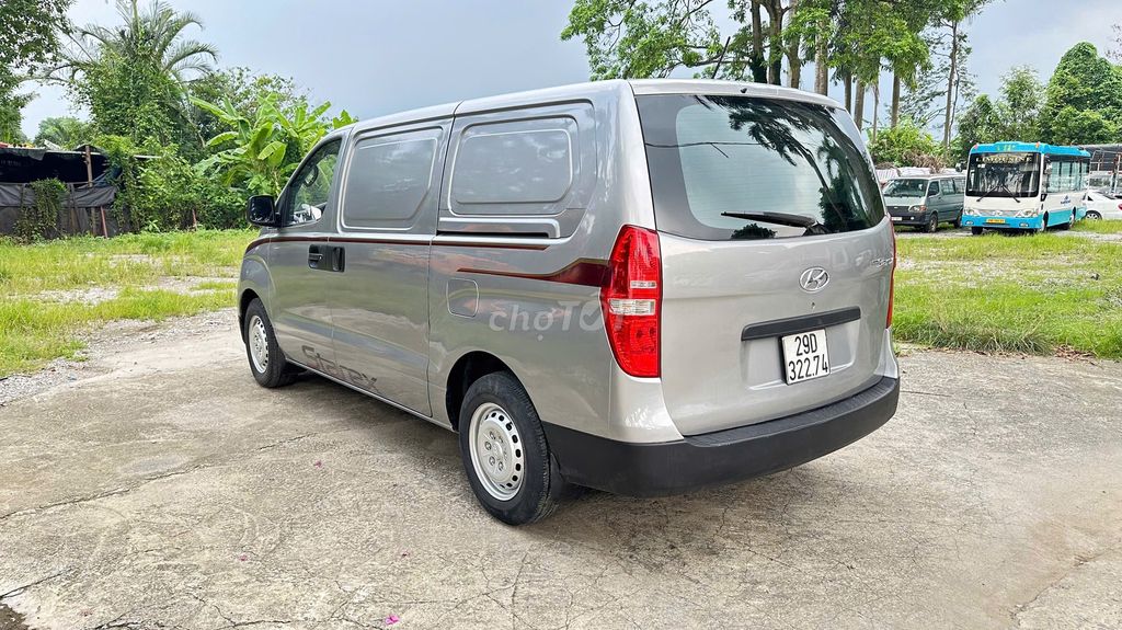Hyundai Starex 2016 - ảnh 5