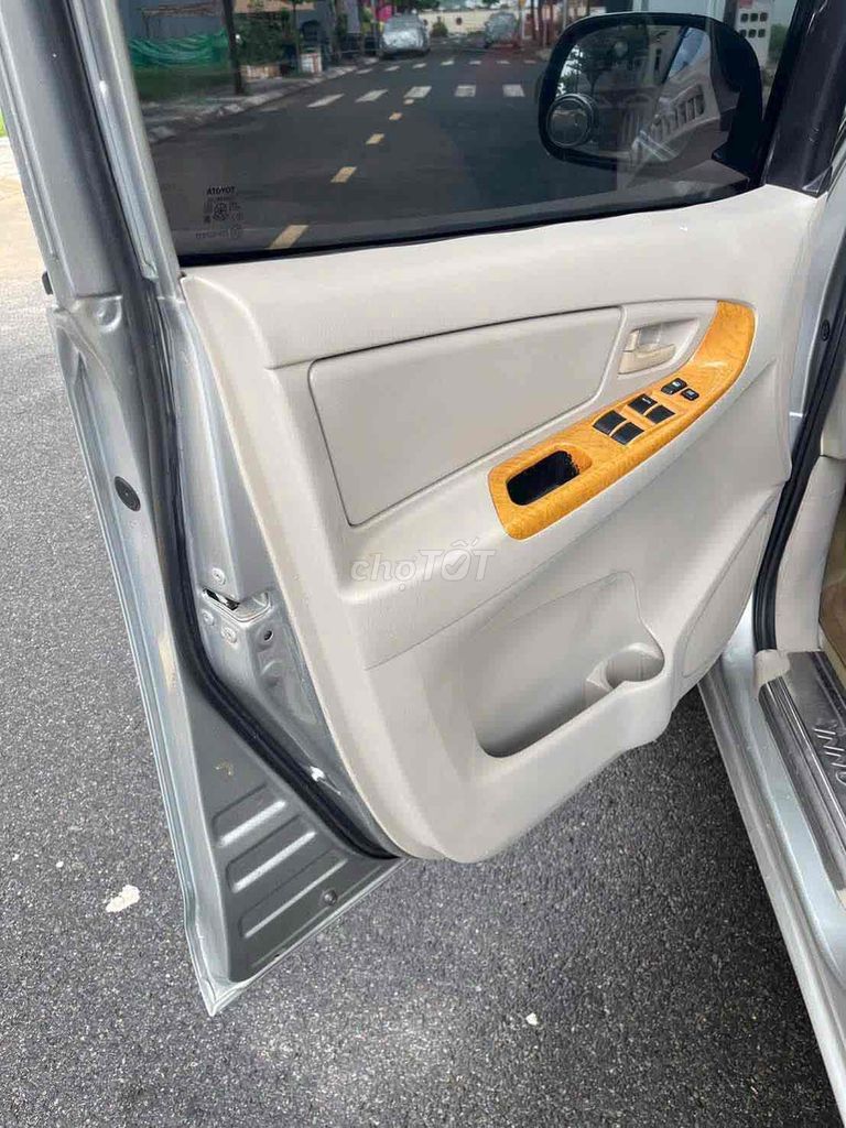 Toyota Innova 2008 - ảnh 5