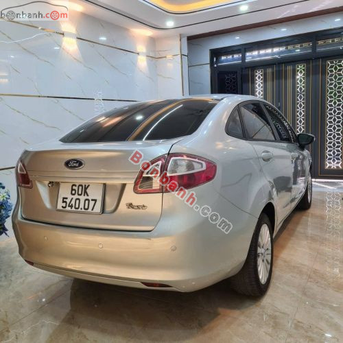 Ford Fiesta 2011 - ảnh 5
