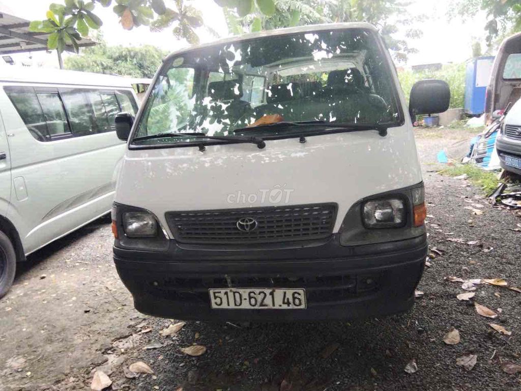 Toyota 2004 - ảnh 3