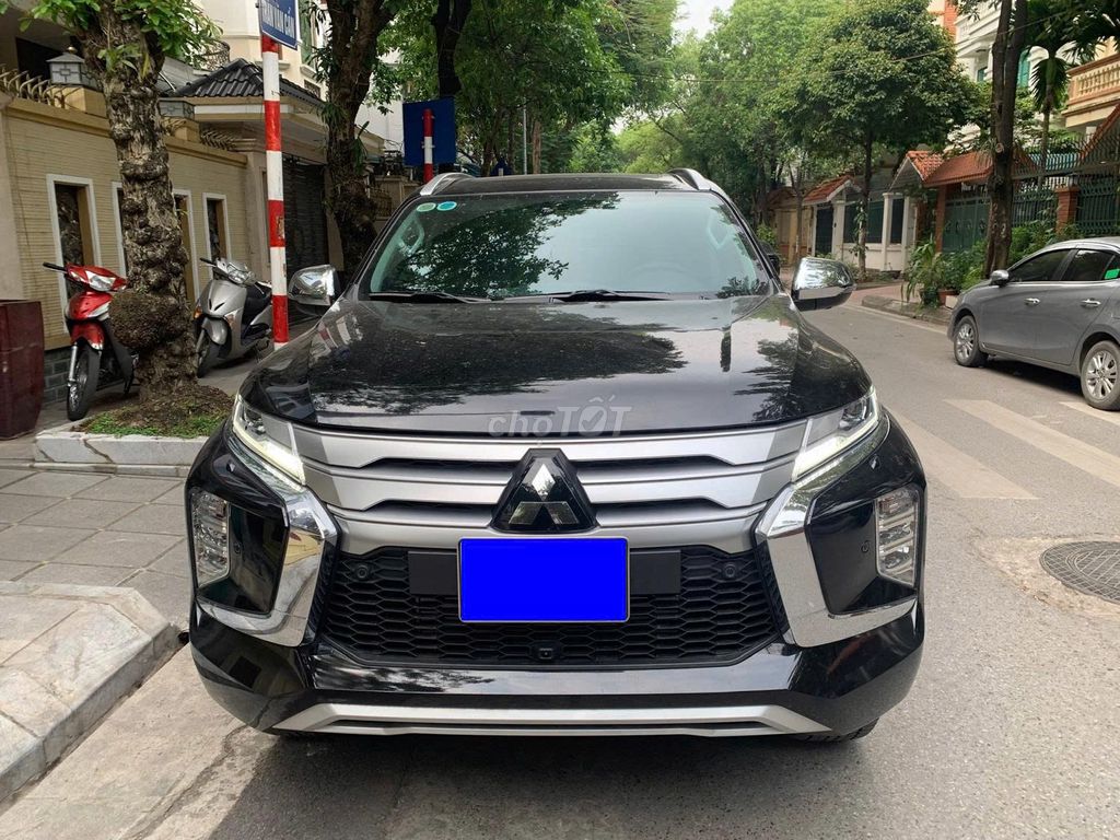 Mitsubishi Pajero Sport 2021 - ảnh 1