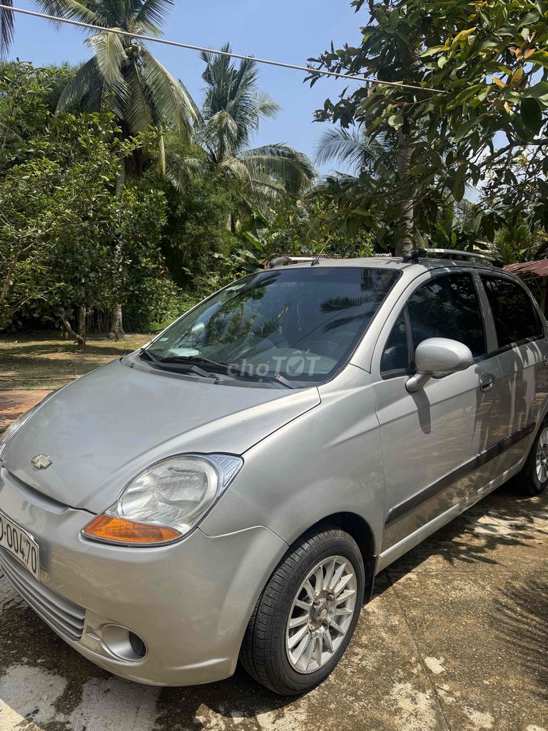 Chevrolet Spark 2010 - ảnh 1