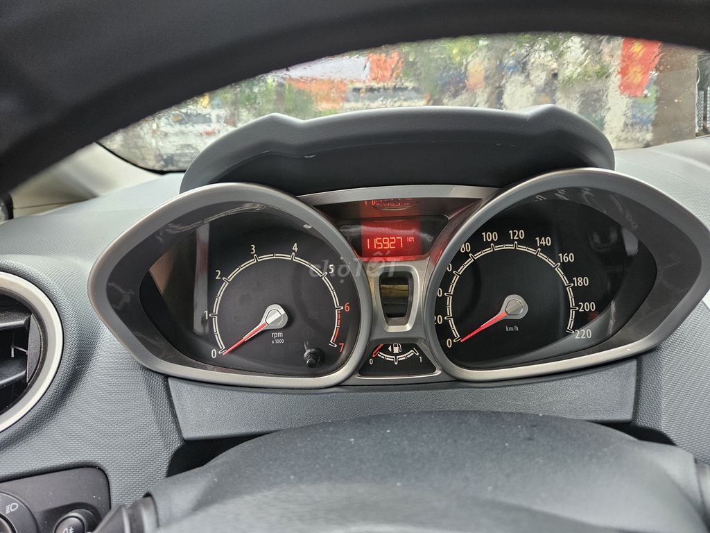Ford Fiesta 2013 - ảnh 4