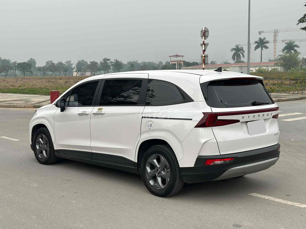 Hyundai Custin 2023 - ảnh 4