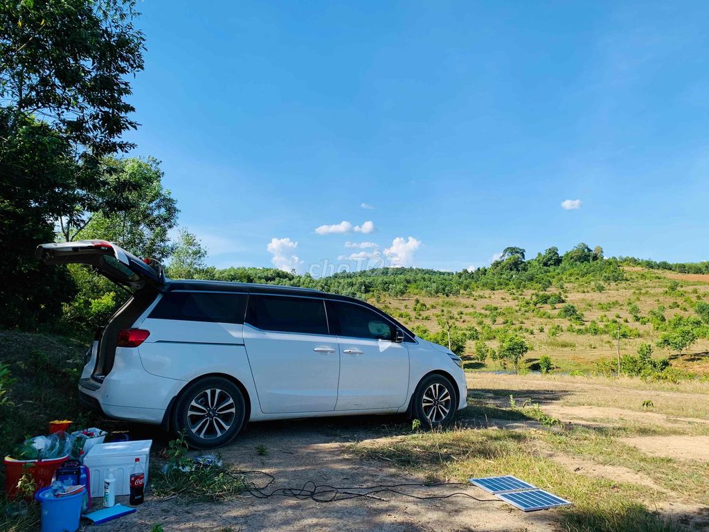 Kia Sedona - ảnh 2