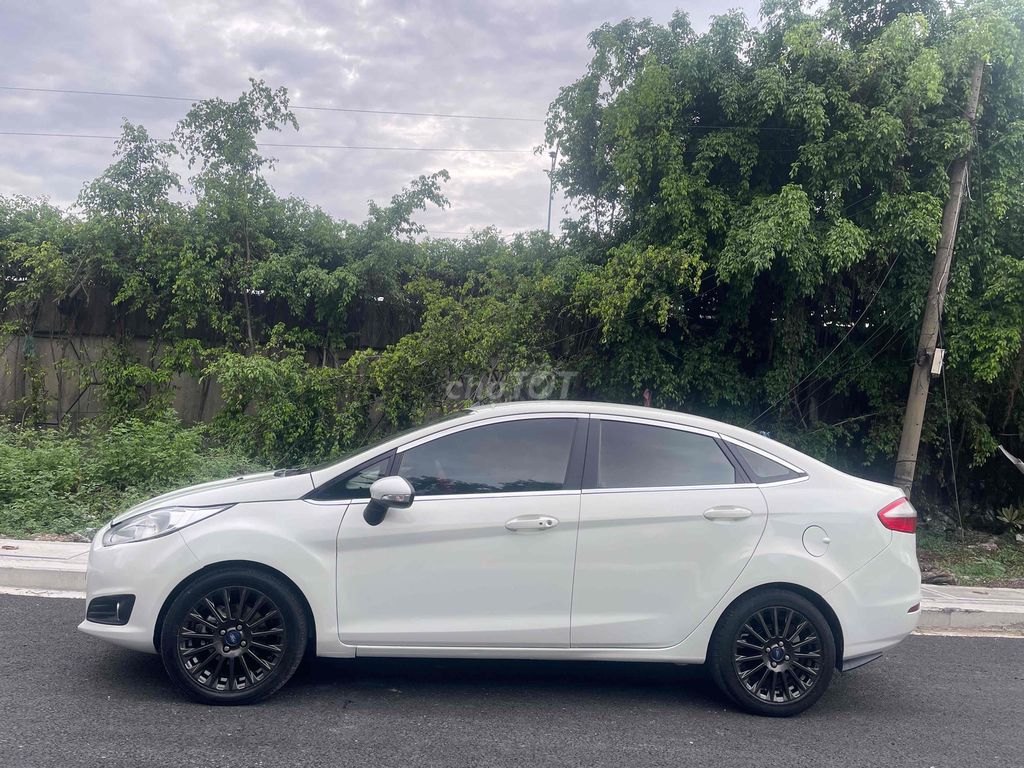 Ford Fiesta 2016 - ảnh 1