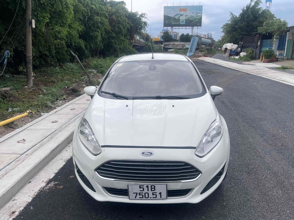 Ford Fiesta 2016 - ảnh 2