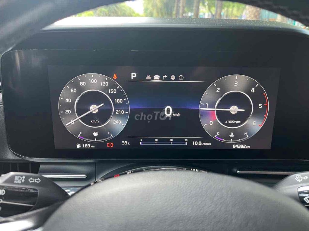 Kia Carnival - ảnh 1