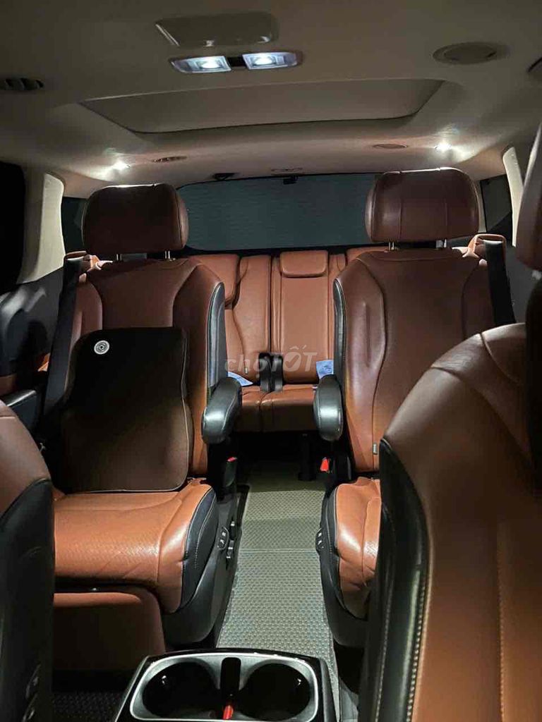 Kia Carnival - ảnh 2
