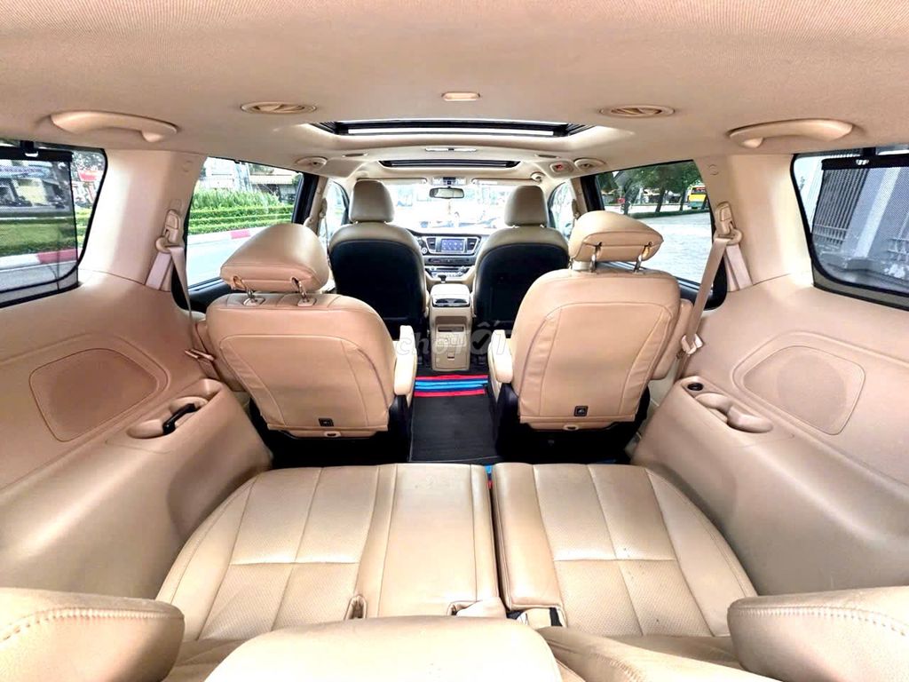 Kia Sedona 2021 - ảnh 3