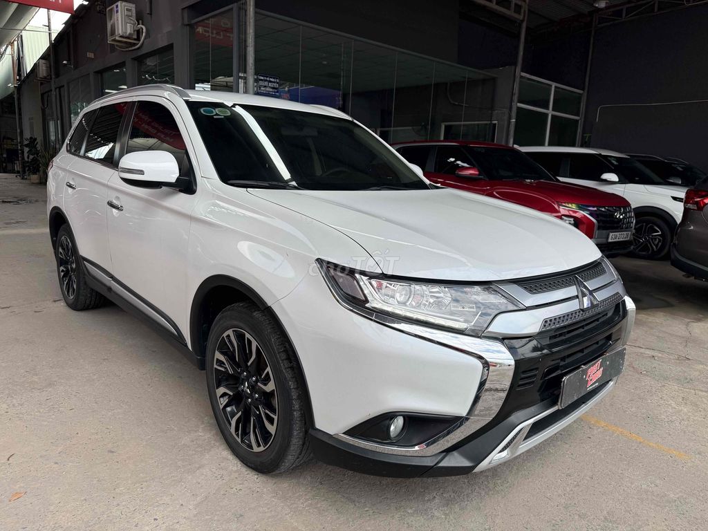 Mitsubishi Outlander 2020 - ảnh 3