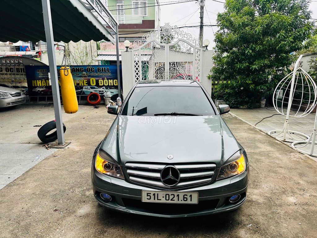 Mercedes-Benz 2010 - ảnh 1