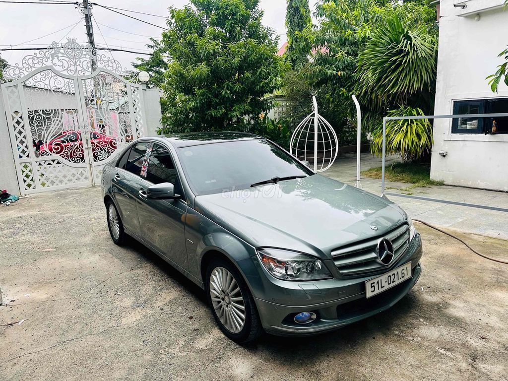 Mercedes-Benz 2010 - ảnh 4