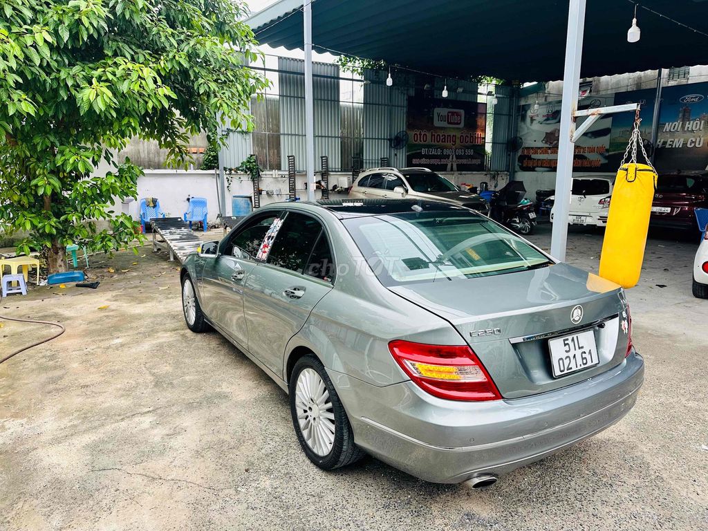 Mercedes-Benz 2010 - ảnh 5