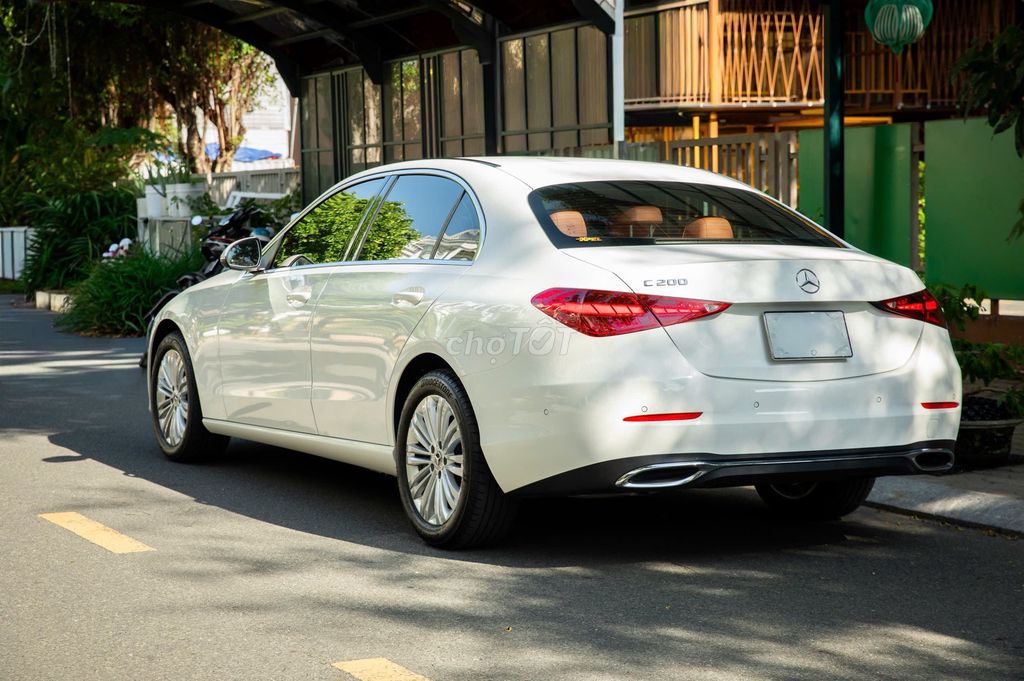 Mercedes-Benz 2025 - ảnh 2