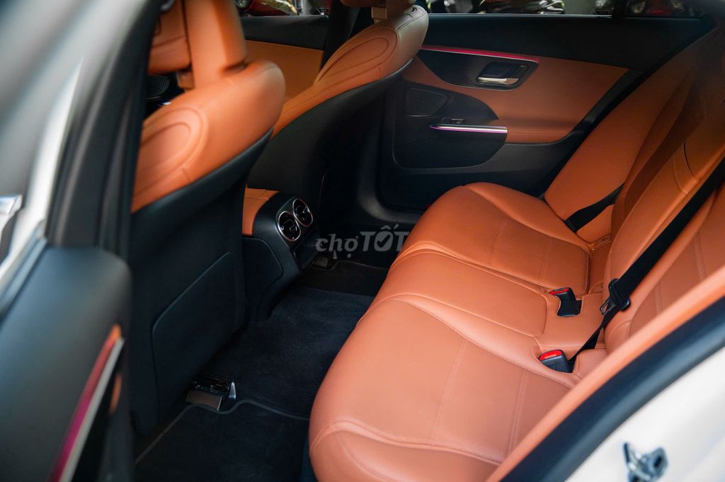 Mercedes-Benz 2025 - ảnh 3
