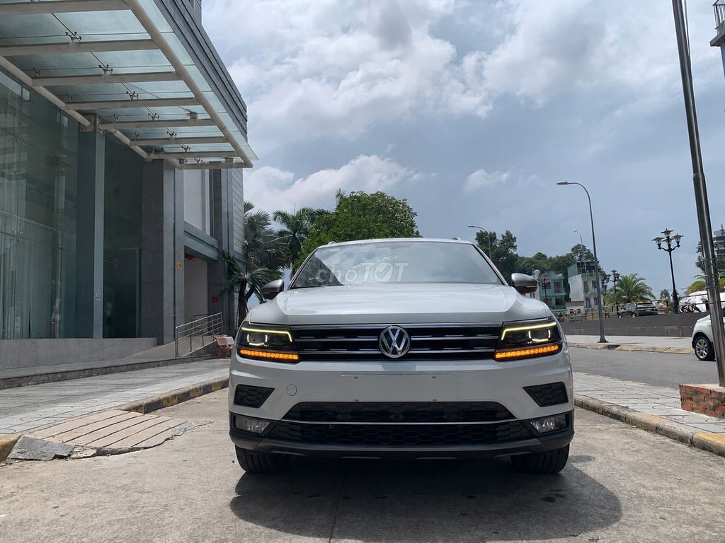 Volkswagen Tiguan Allspace 2018 - ảnh 1
