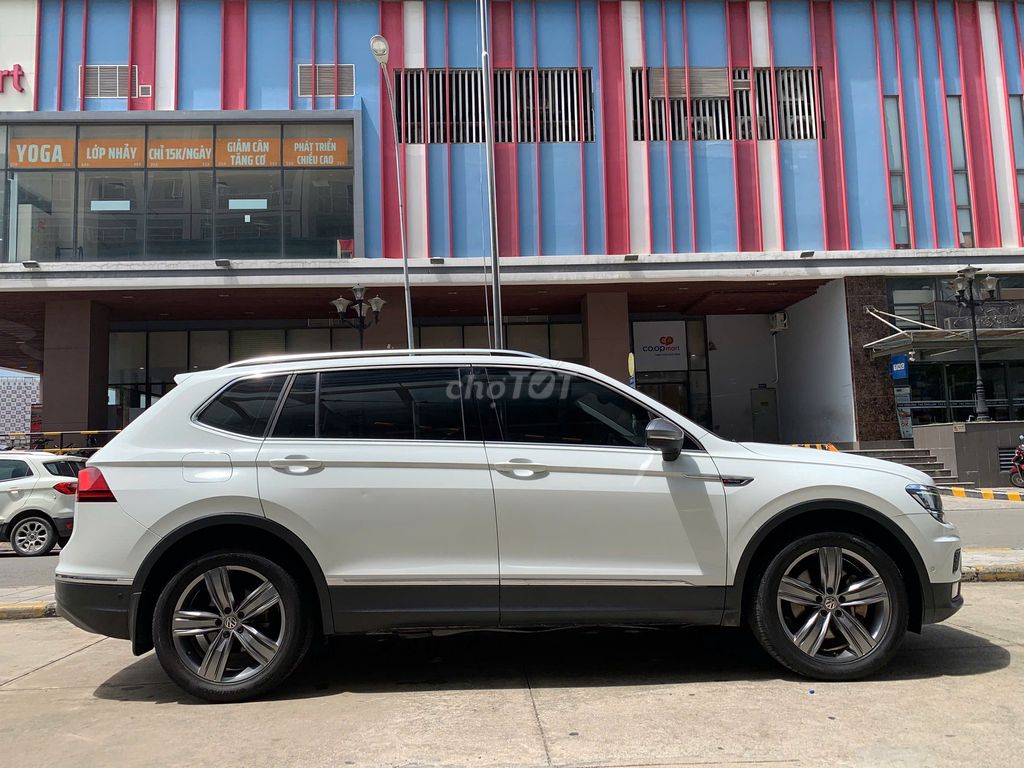 Volkswagen Tiguan Allspace 2018 - ảnh 2