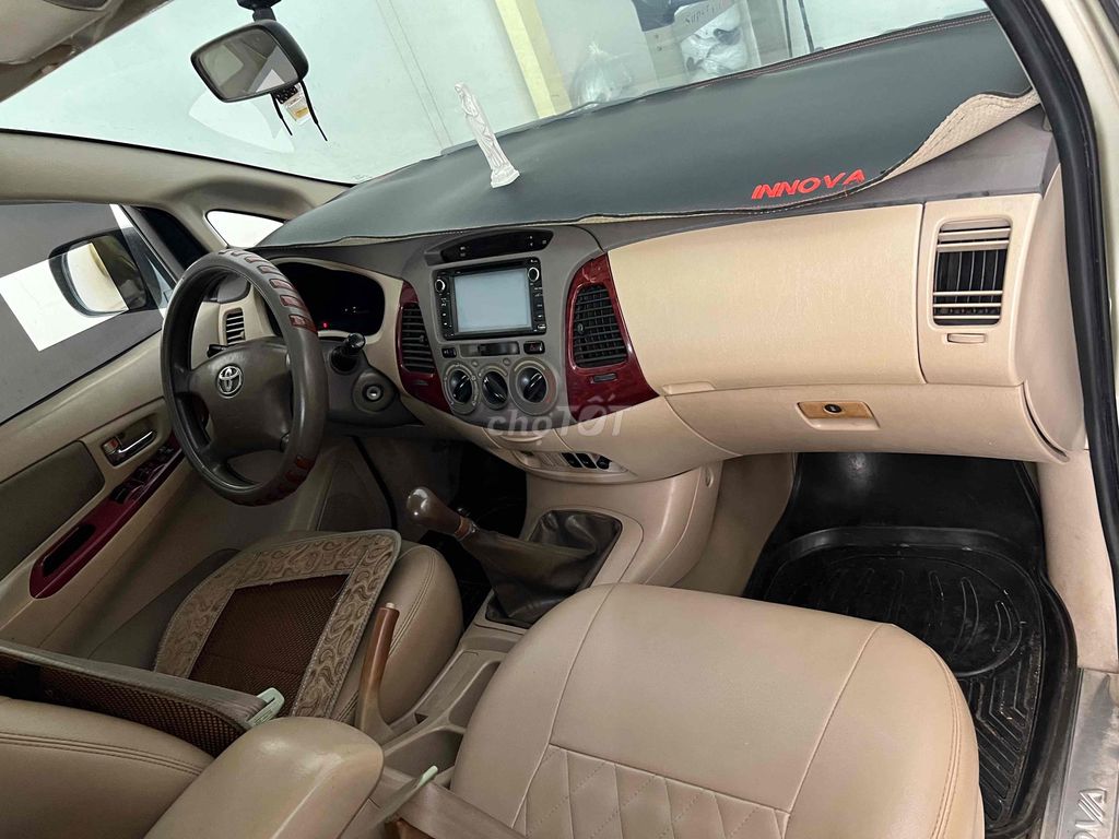 Toyota Innova G - ảnh 1